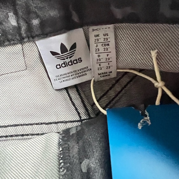 Adidas Originals Leopard Culotte Shorts Women’s XS W23 Wide Leg - Picture 2 of 4